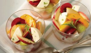  Reteta: Salata de fructe cu frisca