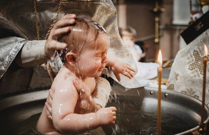 De ce e bine sa planga copilul la botez