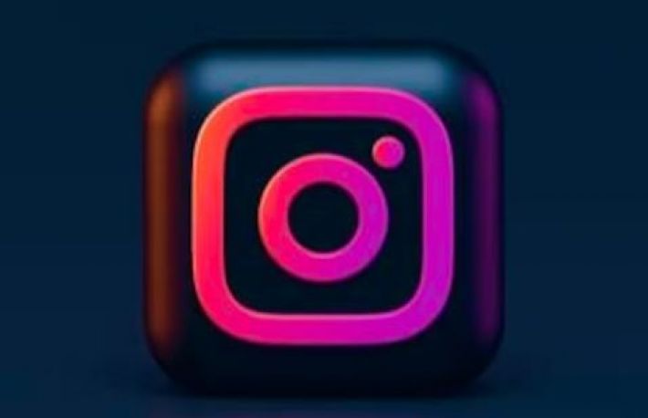 Instagram. Cum sa ajungi la 10 000 de urmaritori