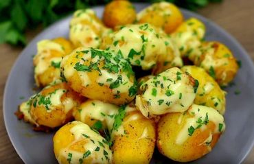 Cum sa pregatesti cartofii pentru cina. O reteta rapida si delicioasa #Cartofi #CartofiCina