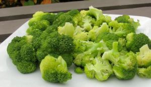 Cum poti gati broccoli la abur fara o oala speciala?