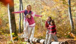 25 de activitati pe care orice familie ar trebui sa le incerce toamna