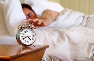 Cum sa te trezesti mai usor dimineata. 5 trucuri geniale