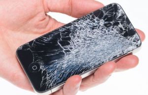 Cum sa repari ecranul spart al telefonului. Poti face asta acasa
