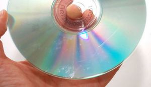 Cum sa reparati un DVD zgariat?