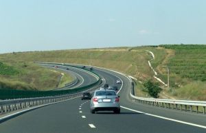 Cum sa reduci consumul de combustibil cand rulezi pe autostrada