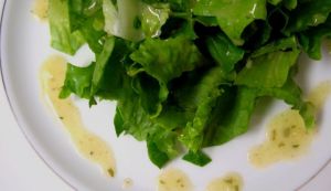 Salata verde cu dressing de smantana