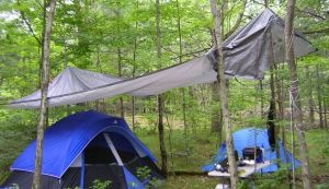 Camping pe vreme ploioasa